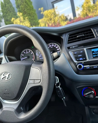 Hyundai i20 cena 32999 przebieg: 138193, rok produkcji 2017 z Warka małe 704
